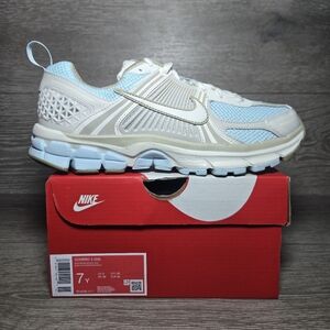 Nike Zoom Vomero 5 (GS) Glacier Blue Size 7 Youth  / 8.5 Women IB4698-411 NIB